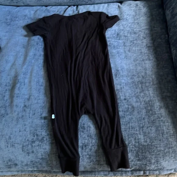 Short Sleeve Henley Romper - Picture 6 of 6